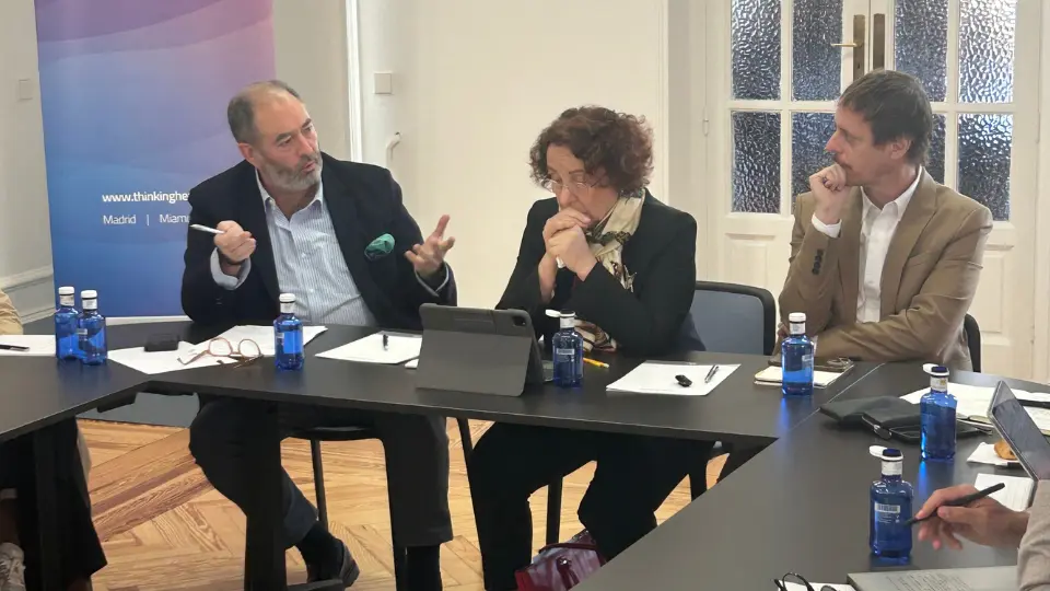 encuentro con ana palacio en thinking heads